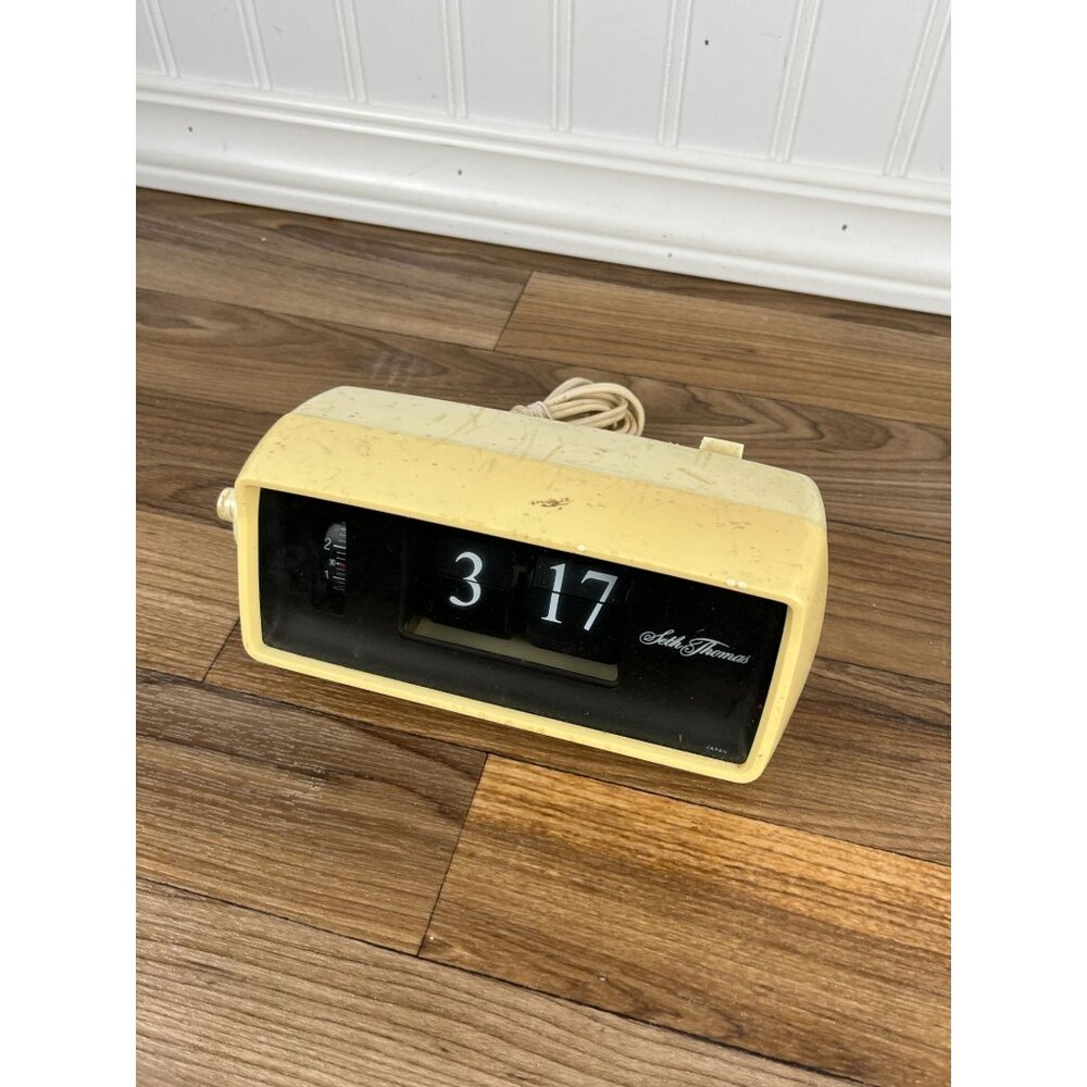 Vintage Seth Thomas Speed Read Lite Flip Alarm Clock 813 Model 0813 White Works! - Picture 2 of 10